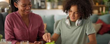 Good Money Habits to Teach Your Teen